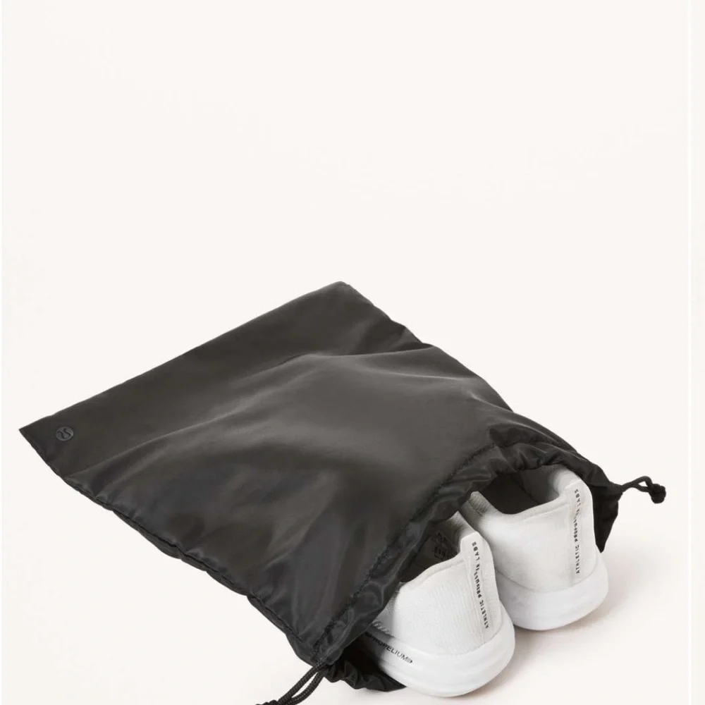 Lululemon All Set Hobo
Black NWOT🤩 - Picture 5 of 11